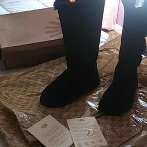 UGG Australia Bailey Triple Button Black